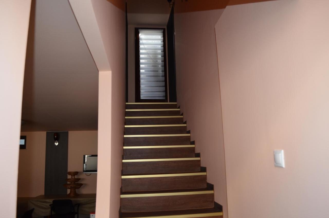 Holdfenyszallas Bed and Breakfast Szeged Buitenkant foto